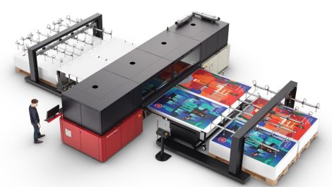 Agfa debuts Jeti Tauro UHS with clear varnish at C!Print